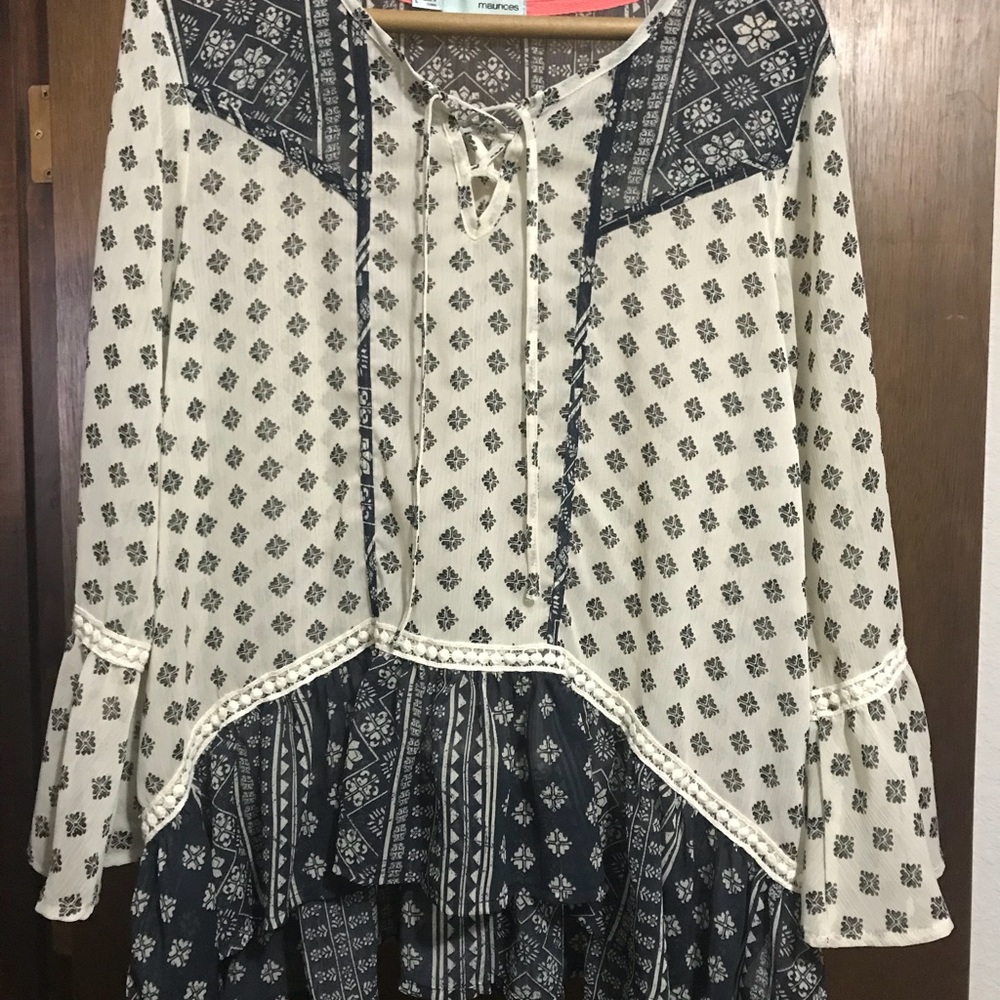 Blouse SIZE LARGE